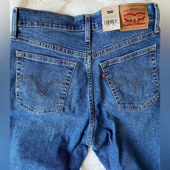 Levi’s wedgie strait leg jean size 28 NWT - Picture 3 of 5